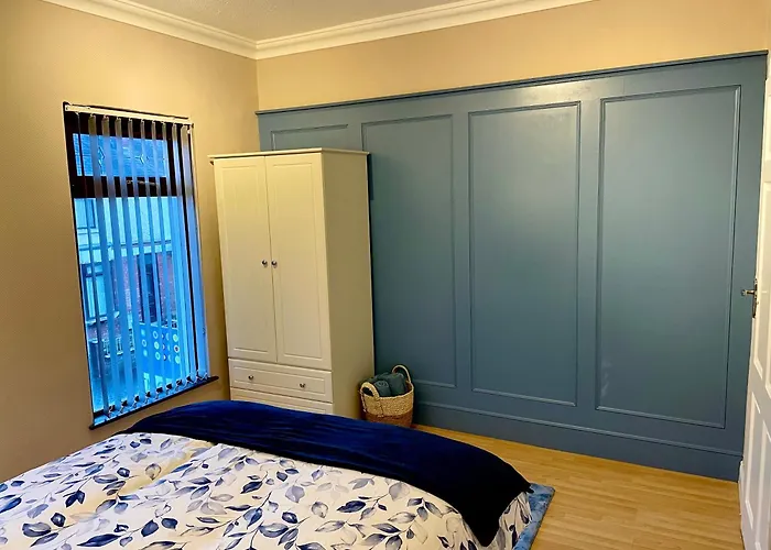 Eachtra House-Minutes From City